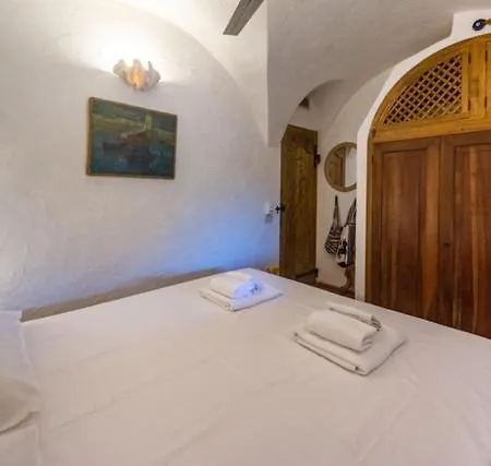 La Muette Cachee - Charming House By The Sea Villaggio Piras