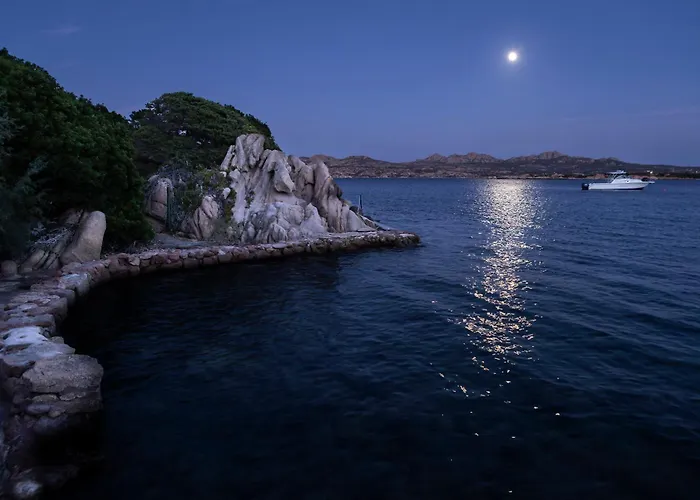 La Muette Cachee - Charming House By The Sea 度假居 *